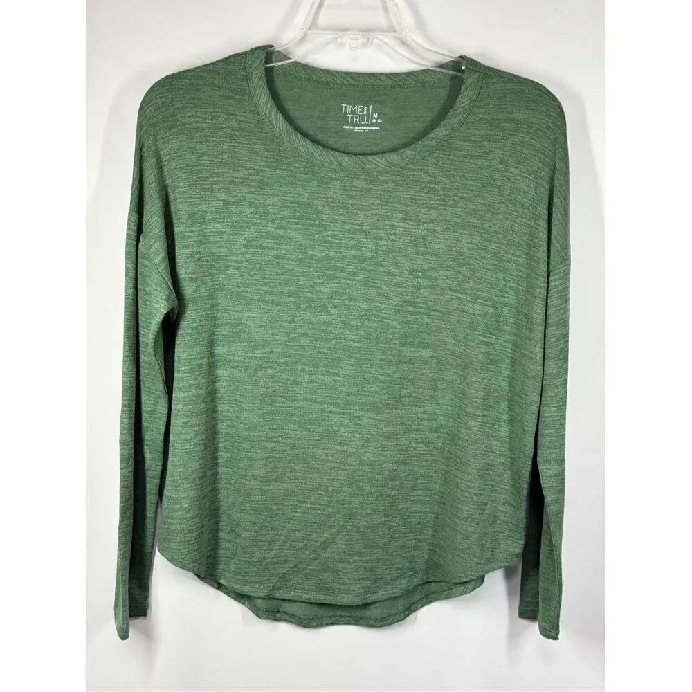 B23 - Time and Tru green long sleeve T-shirt size medium